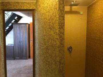 Фото номера Стандартный семейный номер Отель Hotel Aristokrat г. Обзор 4