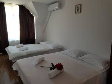 Фото номера Апартаменты с видом на море Гостевой дом Sunny Island Obzor г. Обзор 6