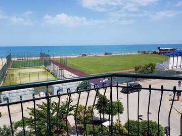 Фото номера Двухместный номер с 1 кроватью с видом на море Гостевой дом Sunny Island Obzor г. Обзор 4