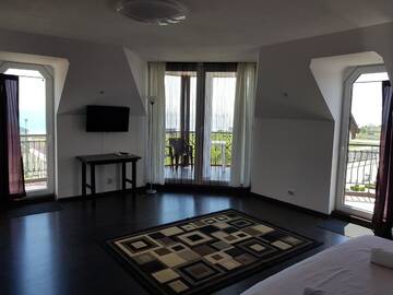 Фото номера Апартаменты Делюкс Гостевой дом Sunny Island Obzor г. Обзор 8