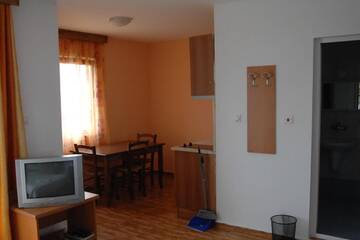 Фото номера Стандартный номер-студио Апарт-отели Condo Hotel Valentina г. Обзор 3