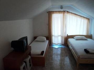 Фото номера Классический трехместный номер Гостевой дом Guest House Drazhev г. Обзор 2