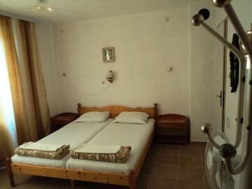 Фото номера Двухместный номер с 1 кроватью и балконом Гостевой дом Guest House Drazhev г. Обзор 2