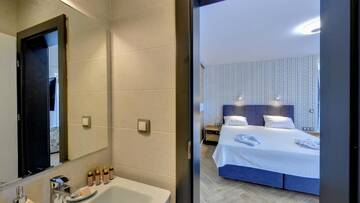 Фото номера Номер-студио с видом на море Отель Family Hotel Laxo г. Обзор 6