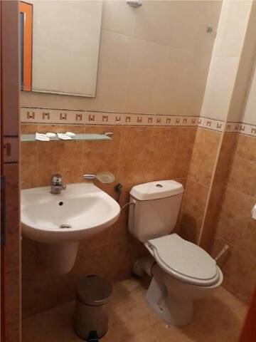 Фото номера Двухместный номер с 2 отдельными кроватями Отель Family Hotel Jemelly г. Обзор 9