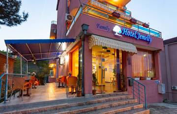 Фотографии Отель Family Hotel Jemelly г. Обзор (Болгария) №1 Фото Отель Family Hotel Jemelly г. Обзор 1
