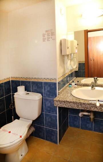 Фото номера Двухместный номер с 2 отдельными кроватями Отель Paraiso Beach г. Обзор 17