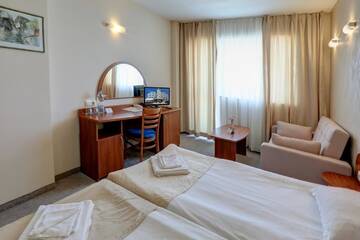 Фото номера Двухместный номер с 2 отдельными кроватями Отель Paraiso Beach г. Обзор 3