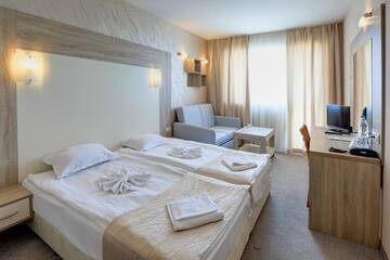 Фото номера Двухместный номер с 2 отдельными кроватями Отель Paraiso Beach г. Обзор 8