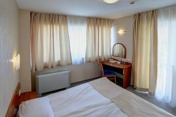 Фото номера Апартаменты (для 3 взрослых и 1 ребенка) Отель Paraiso Beach г. Обзор 5