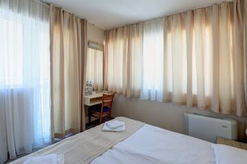 Фото номера Апартаменты (для 3 взрослых и 1 ребенка) Отель Paraiso Beach г. Обзор 8