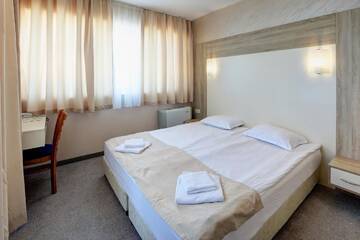 Фото номера Апартаменты (для 3 взрослых и 1 ребенка) Отель Paraiso Beach г. Обзор 9